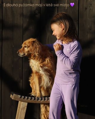 I dlouhá pyžámka mají v létě své místo💜 Ne každé letní ráno je horké a ne každý večer volá po krátkém rukávu☀️ A možná...