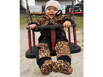 AA240847 5779 47FA 819F F59F02E1D204