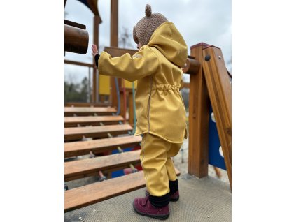 Softshellové rostoucí kalhoty s puky hořčicové
