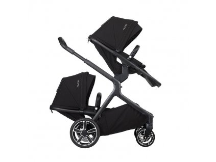 Siblings pushchair rents a stroller in Prague