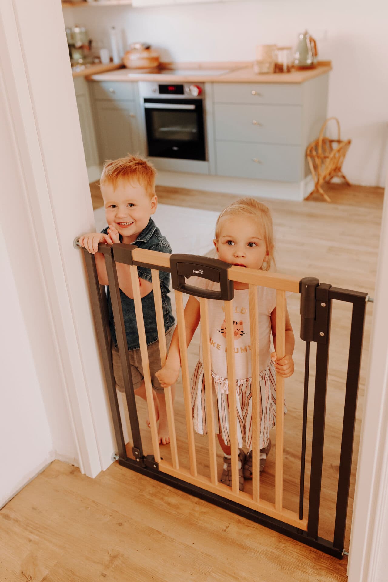 Geuther Zábrana do dveří Easylock 68 - 76cm