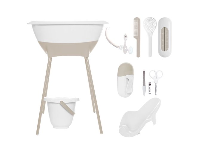 Koupací sada LUMA White, Sada všech výrobků trendové holandské značky LUMA babycare, které budete ke koupání potřebovat sestává z dětské plastové vaničky, stojanu pod vaničku , kyblíku na pleny s víkem, koupacího lehátka, koupacího teploměru, hřebínku a kartáčku, dětské manikúry a odtokové hadice). Cena sady je zvýhodněná oproti koupi po jednotlivých kusech!