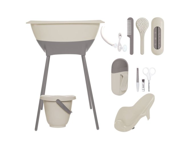 Koupací sada LUMA Almond béžová sestává z dětské plastové vaničky, stojanu pod vaničku , kyblíku na pleny s víkem, koupacího lehátka, koupacího teploměru, hřebínku a kartáčku, dětské manikúry a odtokové hadice). Cena sady je zvýhodněná oproti koupi po jednotlivých kusech!