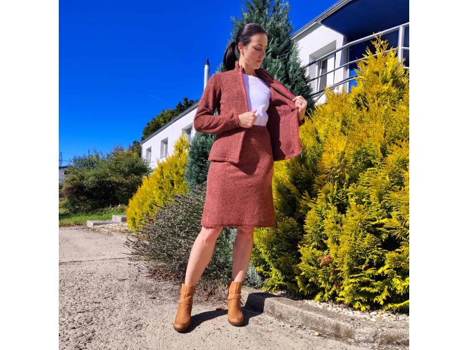 Dámská hřejivá úpletová sukně vínové barvy. Česká výroba.Butterfly