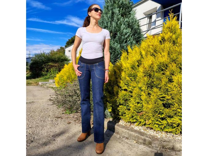 Těhotenské bavlněné džíny modré barvy s kapsami. Česká výroba.