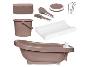 Termo koupací set de Luxe Fabulous Mocha Mousse, Set obsahuje: termovaničku, kyblík na pleny, sadu na manikúru, hřeben a kartáč, přebalovací podložku a box na vlhčené ubrousky. Součástí termovaničky je zabudovaný vanový teploměr, který je zároveň vanovou zátkou, dva dávkovače mýdla a šamponu,