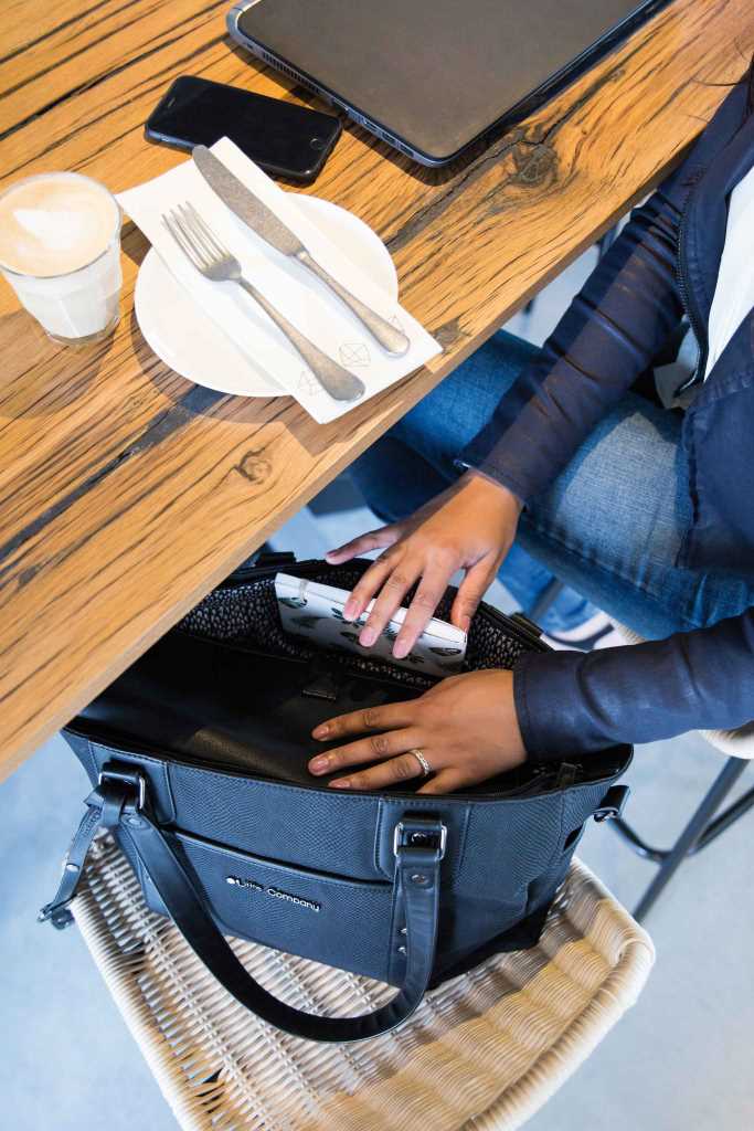 Little Company Přebalovací taška Paris Snake Black hadí vzor" "Barva:černé|Lze připevnit ke kočárku:ano|