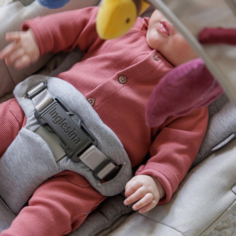 Inglesina Inglesina hudební lehátko LOUNGE PEPPER" "Barva:šedé|Nosnost:9 kg|Požadované vlastnosti:Nastavitelné|Určení:pro kluky i holky|