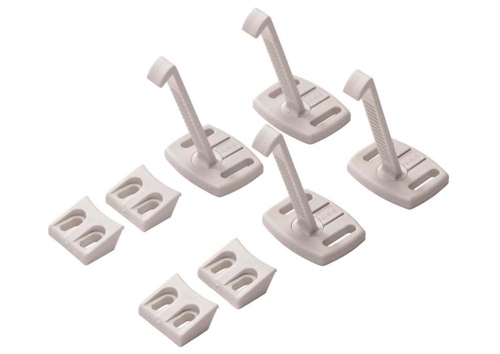 Baby Dan Baby BabyDan pojistka pro dveře zásuvek a skříní 4ks Cabinet Catch, BIO" "Barva:bílé|Druh zábrany:bezpečnostní prvky|Materiál:plast|Určení zábrany:bytové|