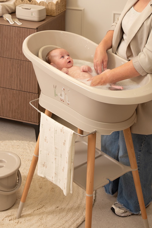 Bebe-Jou Lehátko do vaničky Bébé-Jou Fabulous Taupe" "Barva:béžové|Druh:lehátka do vany|Vzor:Taupe|