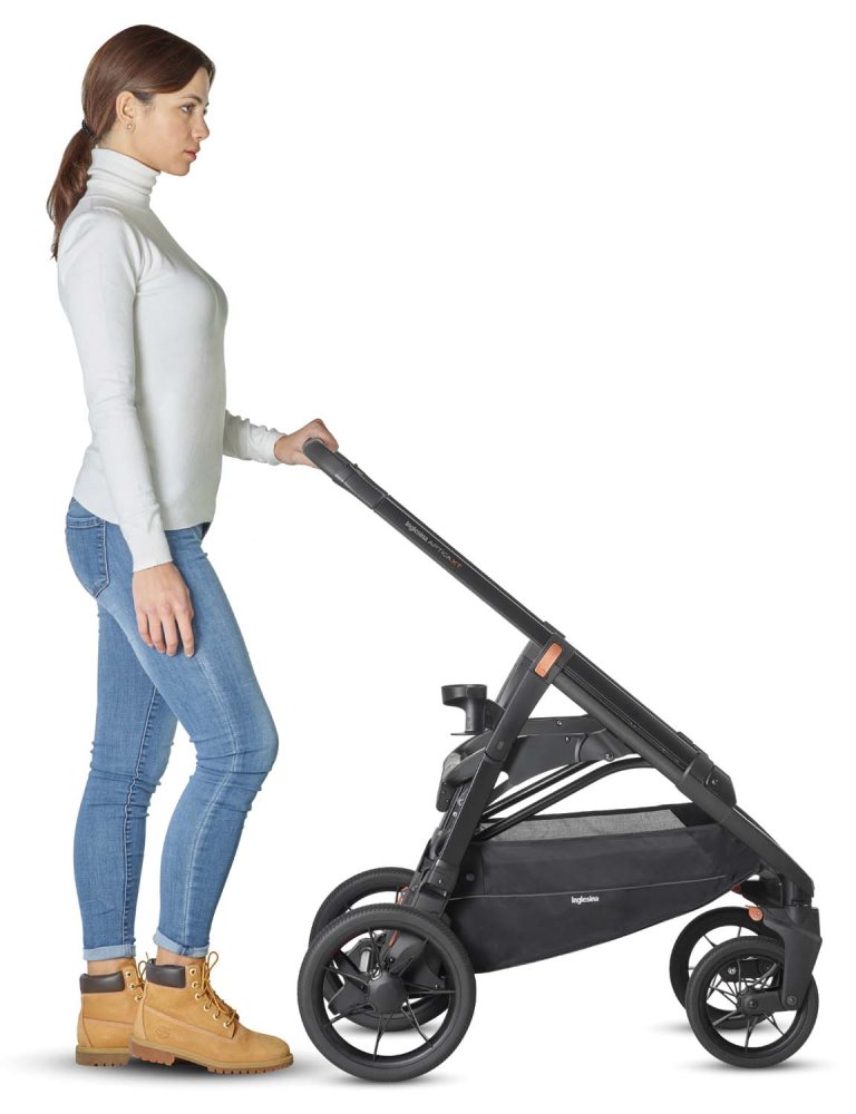 Inglesina Inglesina podvozek Aptica XT Black" "Barva:šedé|Počet kol:čtyřkolové|Požadované vlastnosti:odpružení, Zatáčecí kola, Lze připevnit autosedačku|