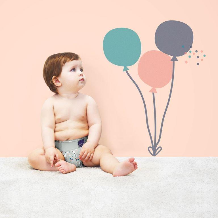 Bambino Mio Bambino Mio Miosoft plenkové kalhotky Puppy Party 3-9kg" "Barva:šedé|Druh:látkové|Hmotnost dítěte:3 - 9 kg|Materiál:PUL|Počet kusů:1 ks|Typ:svrchní kalhotky|Vzor:Puppy Party|Zapínání:na suchý zip|