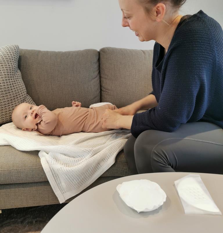 Baby Dan BabyDan prsní tampóny ultra absorpční 24ks, bílé" "Druh:jednorázové|Typ produktu:do podprsenky|