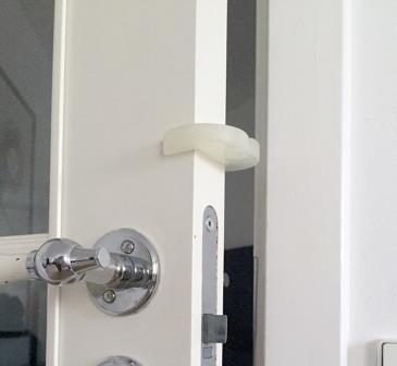 Baby Dan BabyDan ochrana proti přiskřípnutí prstů Finger Guard 2ks, BIO" "Barva:průhledné|Druh zábrany:bezpečnostní prvky|Určení zábrany:bytové|