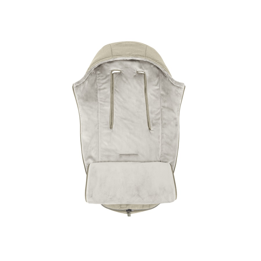 Inglesina Inglesina Fusak Winter Muff Iceberg Grey pro kombinovaný/sportovní kočárek" "Barva:bílé|Délka:100|Druh:zimní|Materiál:polyester|Prošívaný:ano|Typ zapínání:pojízdné zipy|Umístění fusaku:do kočárku|