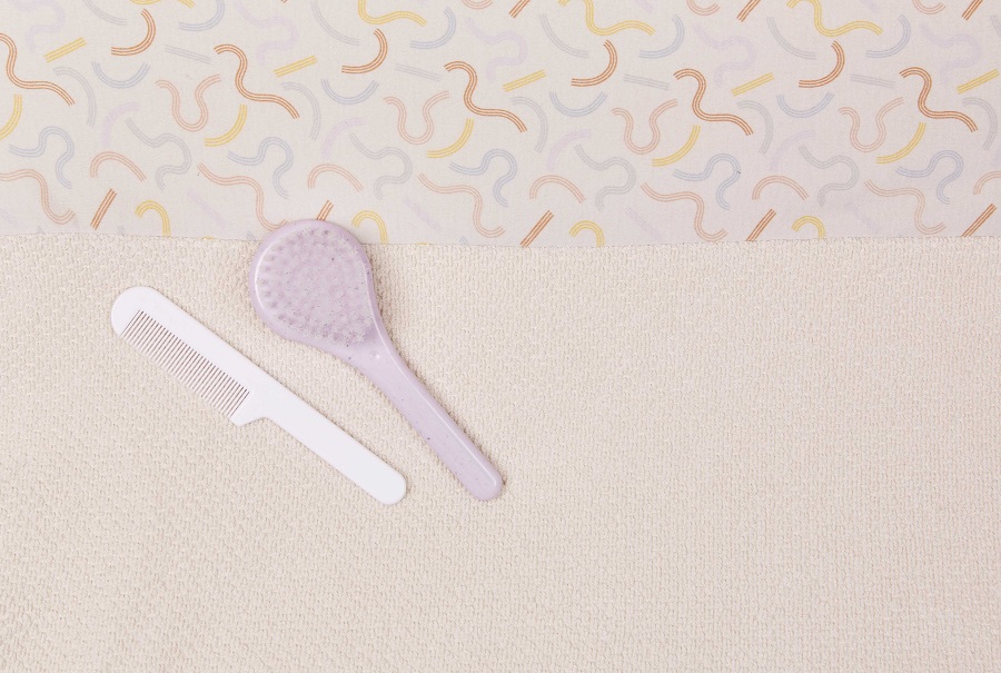 LUMA Dětský hřeben a kartáč LUMA - Speckles Lila" "Barva:fialové|Druh:Hřebeny|Kategorie:Hřebeny a kartáče na vlasy|Určení:dětské|Vzor:Speckles Lila|