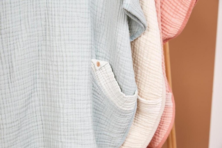 Bebe-Jou Dětské pončo Bébé-Jou Pure Cotton Green" "Barva:zelené|Materiál:100% bavlna|Požadované vlastnosti:Kapuce|Vzor:Pure Cotton Green|Značka:Bébé-jou|