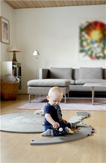 Baby Dan Baby Dan kulatá hrací podložka puzzle/dráha Grey 110 cm" "Barva:šedé|