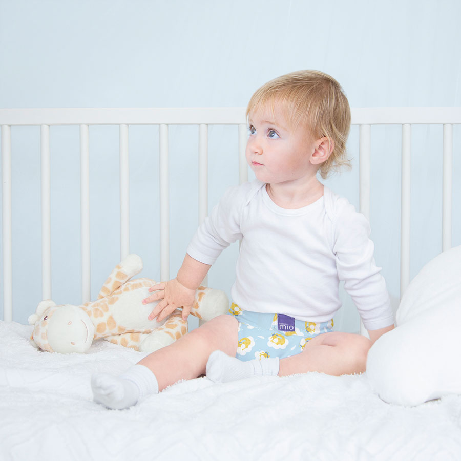 Bambino Mio Bambino Mio Miosolo látková plenka all in one Dreamy Giraffe" "Druh:látkové|Hmotnost dítěte:3 - 15 kg|Kolekce:Dreamland|Počet kusů:1 ks|Typ:vše v jednom|Vzor:Dreamy Giraffe|Zapínání:na suchý zip|