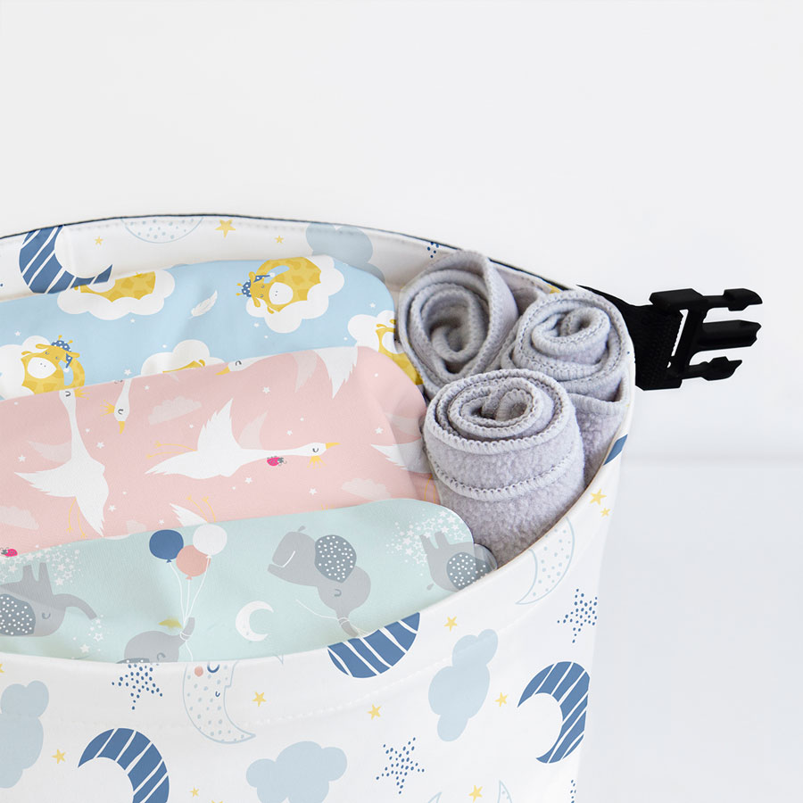 Bambino Mio Taška na plenky Bambino Mio Dreamland" "Barva:modré|Druh:tašky|Kolekce:Dreamland|Vzor:Magical Moon|