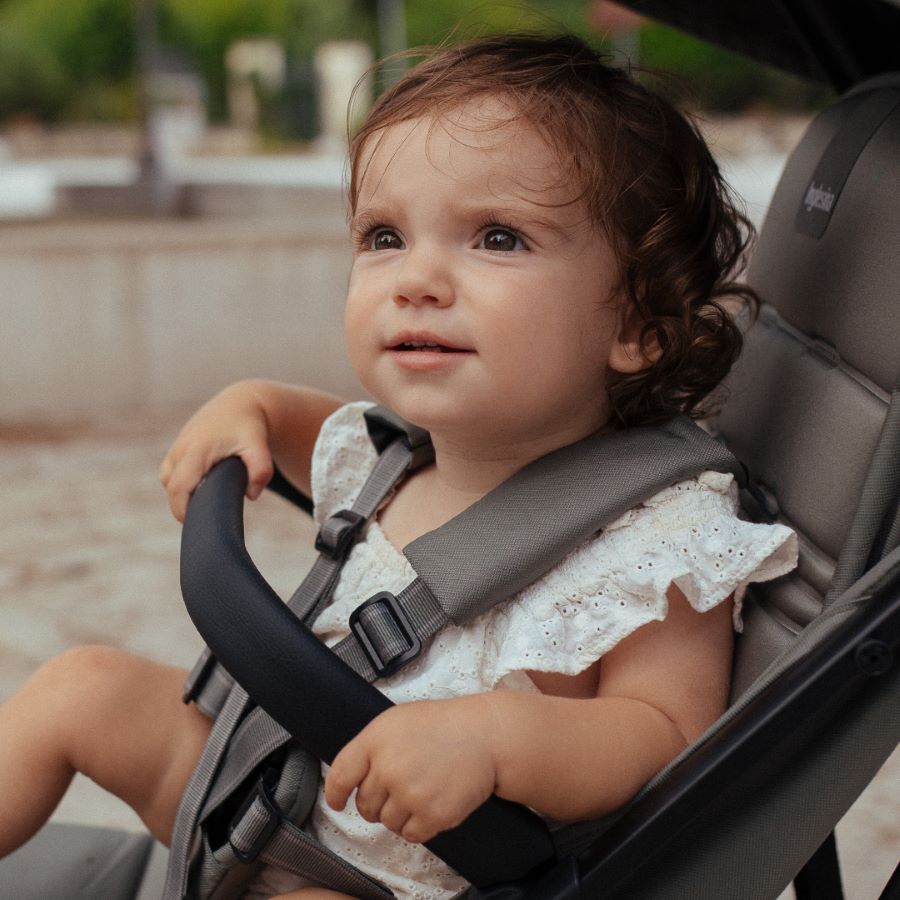 Inglesina Inglesina Sportovní kočárek Now 2025 Sprint Green" "Barva:zelené|Požadované vlastnosti:S odpružením|Typ:Sportovní|