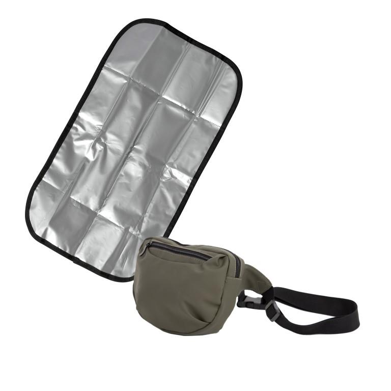 Baby Dan On-the-go Bag Army Green, přebalovací crossbody taška" "Barva:zelené|Druh:tašky|Požadované vlastnosti:Lze připevnit ke kočárku|