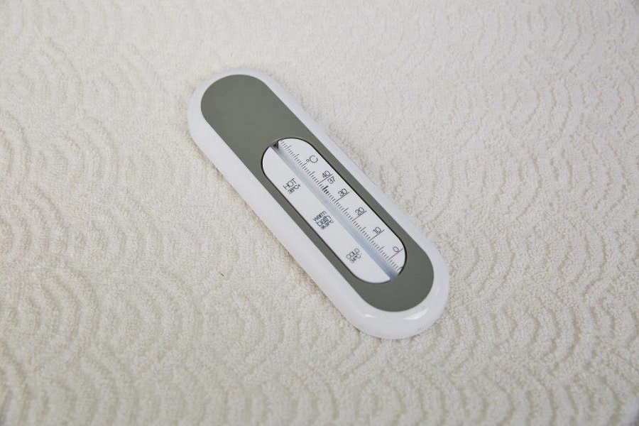 Bebe-Jou Koupací teploměr Bébé-Jou Breeze Green" "Barva:zelené|Druh:Vodní teploměry|Výrobce:Bébé-jou|Vzor:Breeze Green|