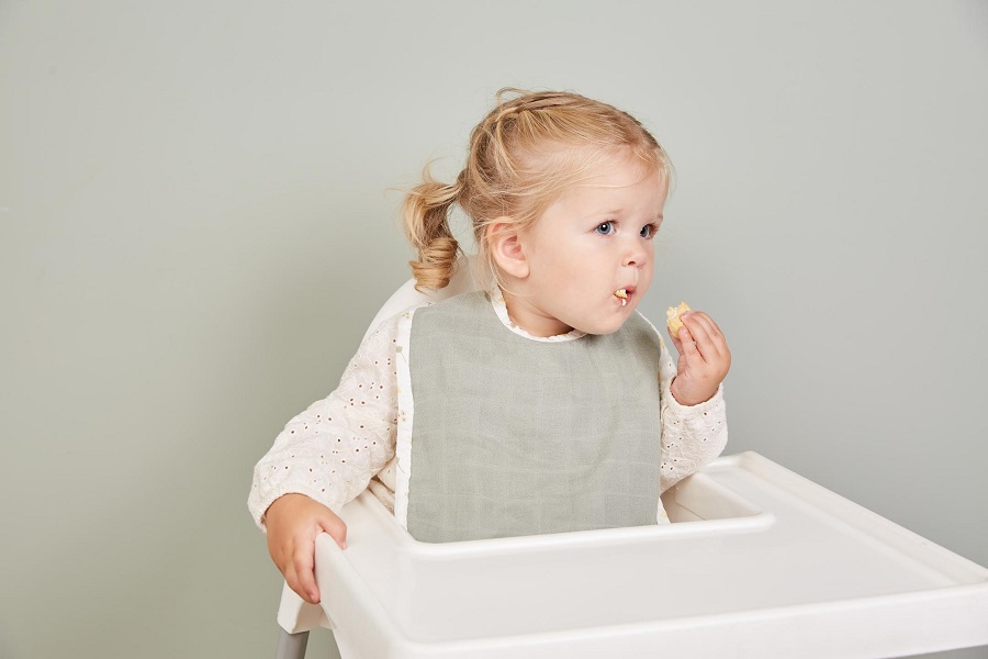 Bebe-Jou Bryndáčky Bébé-Jou Bohemian Garden 2ks" "Barva:krémové|Materiál:80% bavlna, 20% polyester|Vzor:Bohemian Garden|Zapínání:baby patent|