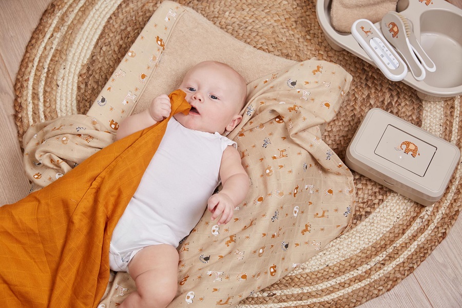 Bebe-Jou Mušelínová plenka 70x70 cm set 3ks Steppe" "Barva:oranžové|Druh plenek:látkové|Eko:ano|Materiál:70% bambus, 30% bavlna|Počet kusů:3|Typ:čtvercové|Vzor:Steppe|Značka:Bébé-jou|