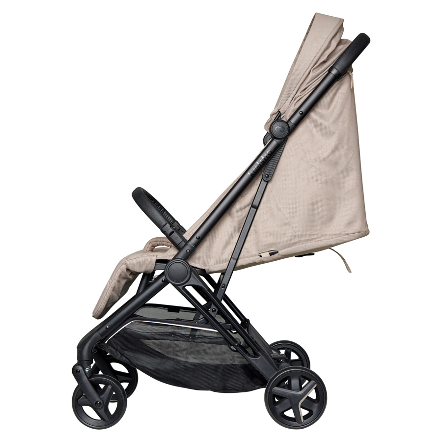 Koelstra Koelstra kompaktní sportovní kočárek Re-Act 2026 Stylish Taupe" "Barva:béžové|Nosnost:22 kg|Požadované vlastnosti:S odpružením|Průměr předních kol:140 mm|Průměr zadních kol:160 mm|Typ:Sportovní|