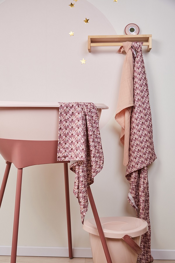 LUMA Mušelínová plenka 110x110 cm Luma Flowerfever" "Barva:růžové|Druh:látkové|Typ:čtvercové|Vzor:Flowerfever|