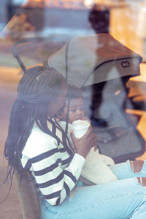 Koelstra Koelstra kombinovaný kočárek Next 2026 Stone Green" "Barva:zelené|Počet kol:čtyřkolový|Požadované vlastnosti:odpružení, Zatáčecí kola, Lze připevnit autosedačku|Průměr předních kol:188|Průměr zadních kol:285|Typ:kombinované|Typ kol:gelová|