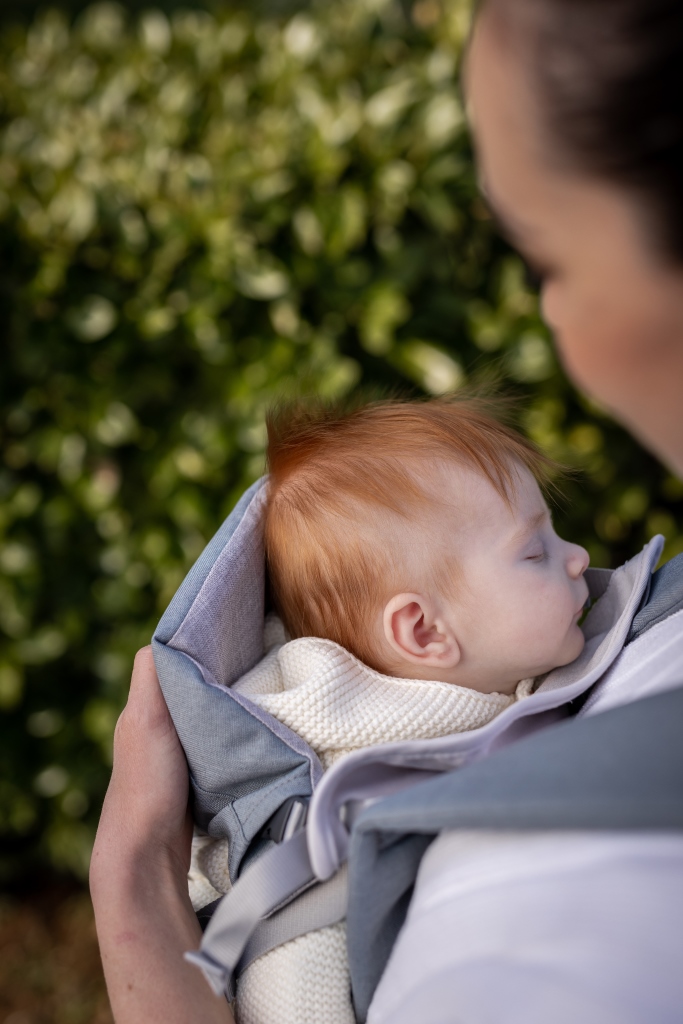 Inglesina Nosítko Inglesina Front Blue" "Barva:modré|Druh:nosiče|Nosnost:Méně než 15 kg|Značka:Inglesina|