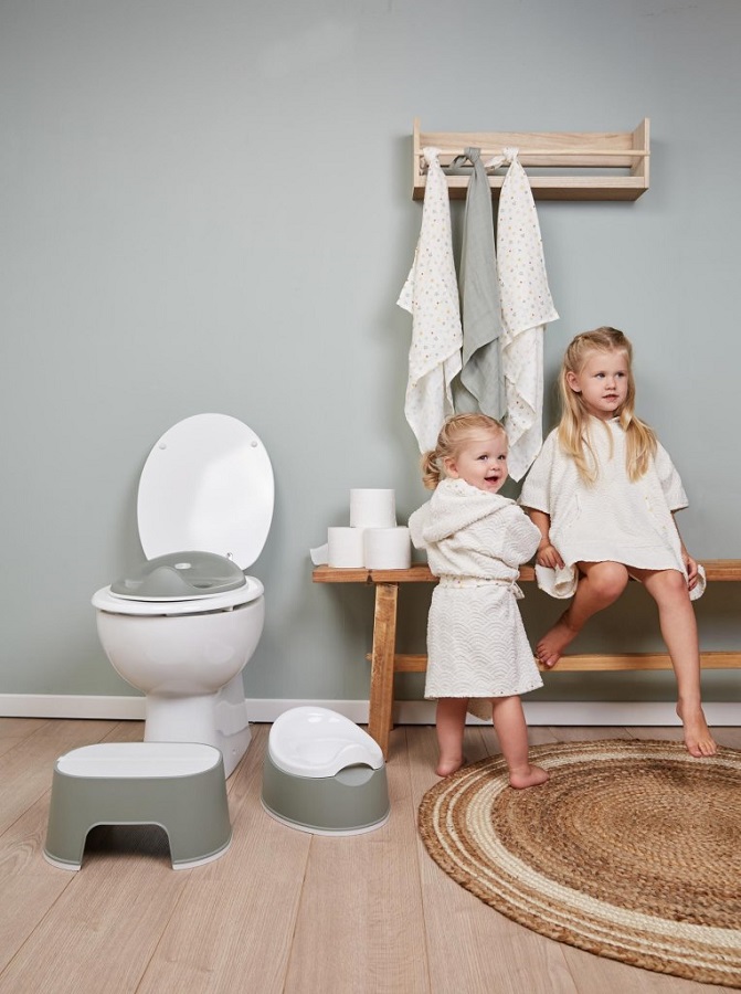 Bebe-Jou Stupátko ovál Bébé-Jou Grow Sky Green" "Barva:tyrkysové|Druh:stupátko|Kategorie:Stoličky|Materiál:plast|Maximální nosnost:60 kg|Výška sedáku:15,5 cm|