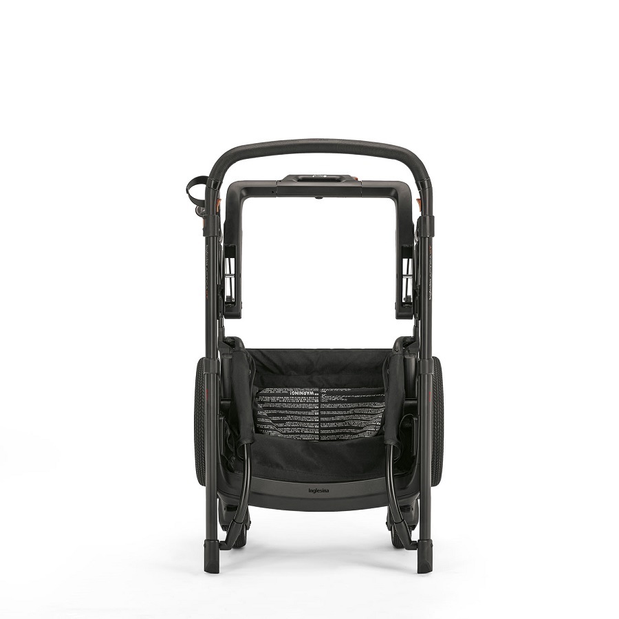 Inglesina Inglesina podvozek APTICA XT Black" "Barva:černé|Počet kol:čtyřkolové|Požadované vlastnosti:odpružení, Zatáčecí kola, Lze připevnit autosedačku|
