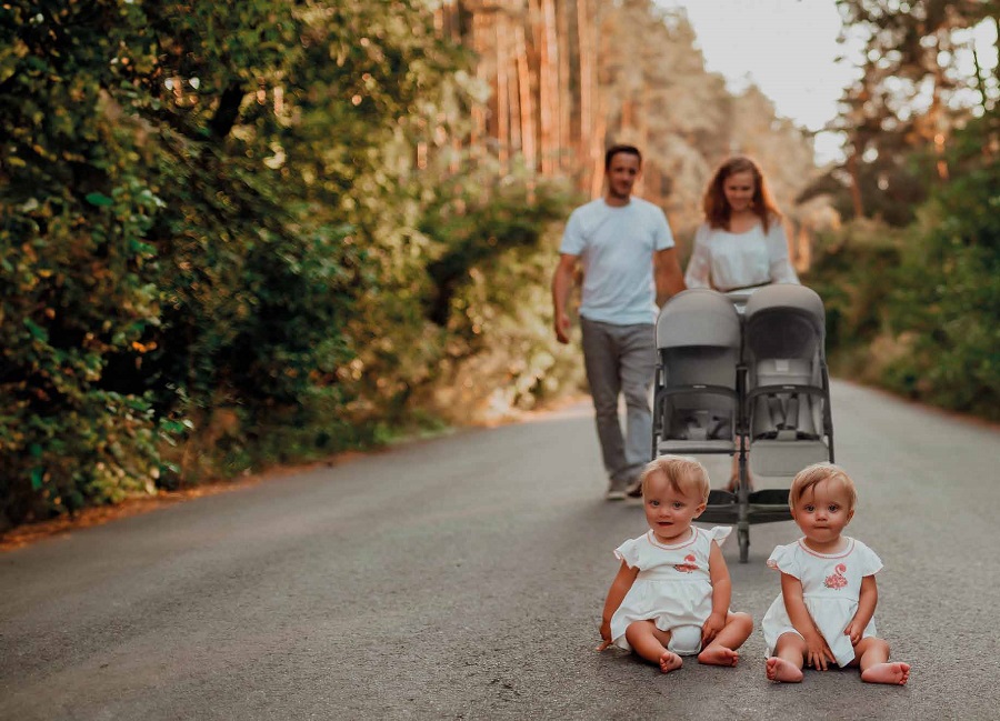 Inglesina Inglesina Twin Sketch 2025 Navy" "Barva:modré|Počet dětí:dvojčata/sourozenci|Požadované vlastnosti:Zatáčecí kola|Typ:Sportovní|