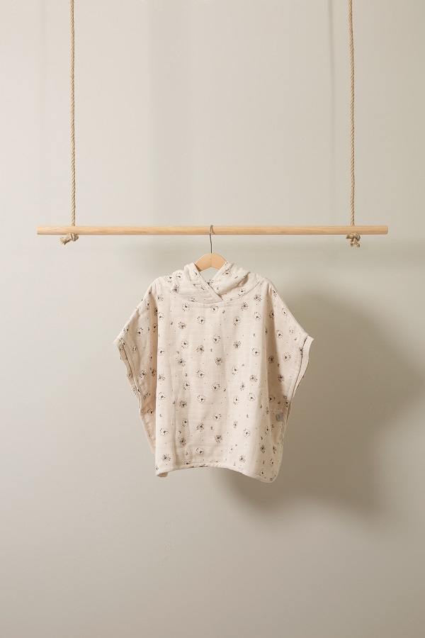 Bebe-Jou Mušelínové pončo Bébé-Jou Tiny Sheep" "Barva:krémové|Druh:ponča|Materiál:70% bavlna, 30% bambus|Výrobce:Bébé-jou|Vzor:Tiny Sheep|