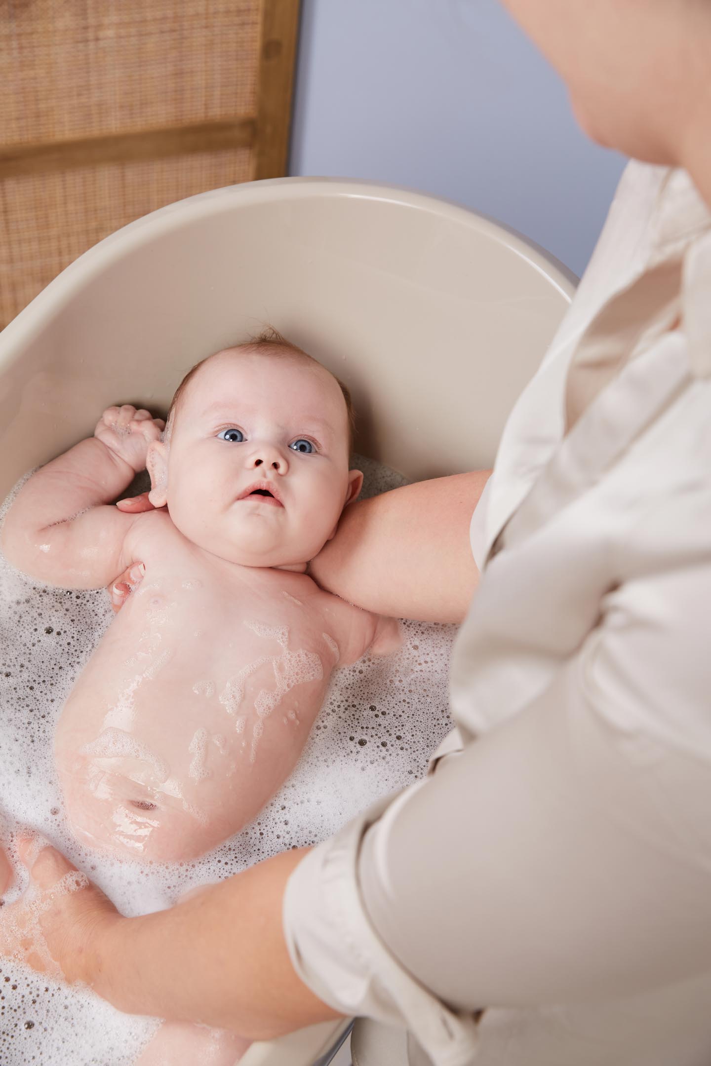 Bebe-Jou Vanička Bébé-Jou Sense Tiny Sheep" "Barva:krémové|Délka:84 – 94 cm|Druh:vaničky|Protiskluzová úprava:ano|Šířka:40 – 48,26 cm|Určen pro:do 4 let|Výrobce:Bébé-jou|Výška:29 – 32,5 cm|Vzor:Tiny Sheep|