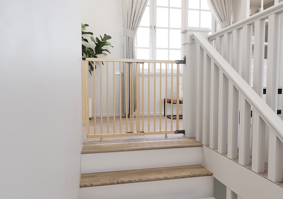 Baby Dan Vysoká zábrana na schodiště BabyDan Adjust Pro Stair Gate Wood, 65-110cm" "Barva:béžové|Druh zábrany:zábrana na schody|Materiál:dřevěné|Výrobce:BabyDan|