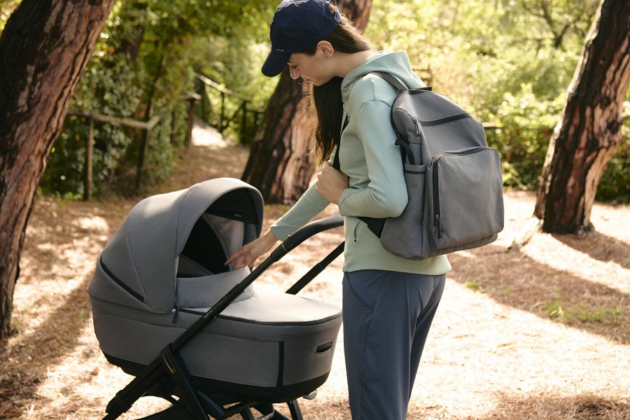 Inglesina Přebalovací batoh Aptica XT Adventure Bag Canyon Grey" "Barva:šedé|Druh:batohy|Požadované vlastnosti:Lze připevnit ke kočárku|