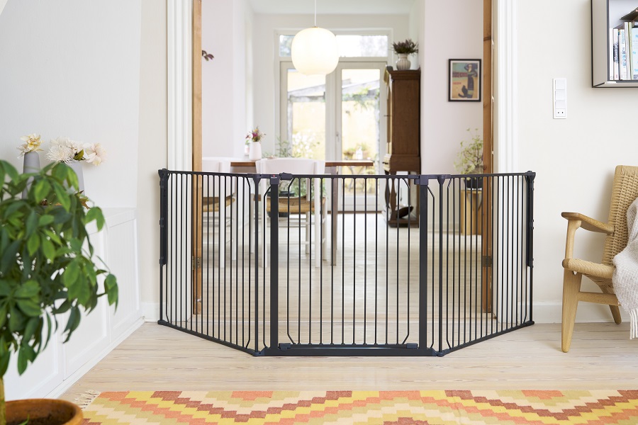 Baby Dan Univerzální prostorová zábrana BabyDan CombiFit L, černá" "Barva:černé|Druh zábrany:prostorové zábrany|Materiál:kovové|Výrobce:BabyDan|