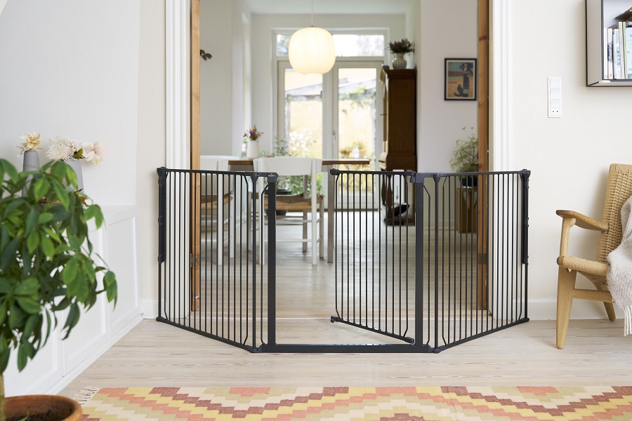 Baby Dan Univerzální prostorová zábrana BabyDan CombiFit L, černá" "Barva:černé|Druh zábrany:prostorové zábrany|Materiál:kovové|Výrobce:BabyDan|