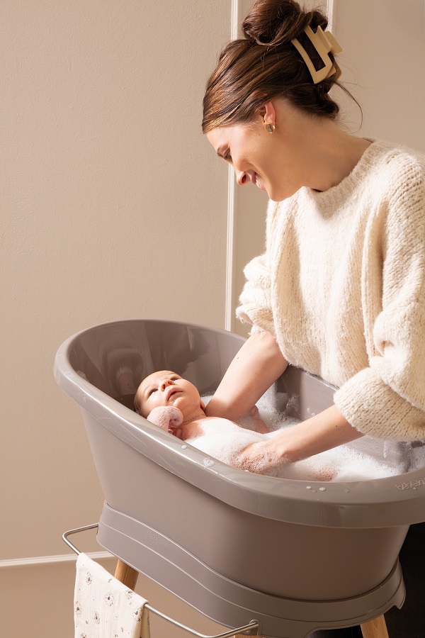 Bebe-Jou Vanička Bébé-Jou Sense Chalk Brown" "Barva:hnědé|Druh:vaničky|Materiál:plastové|Protiskluzová úprava:ano|Výrobce:Bébé-jou|Vzor:Chalk Brown|