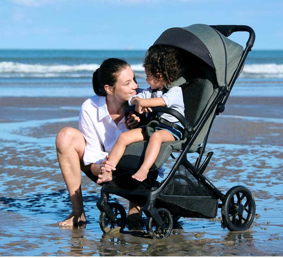 Inglesina Inglesina Sportovní kočárek Maior 2025 Taiga Green" "Barva:zelené|Požadované vlastnosti:S odpružením|Průměr předních kol:17,5|Průměr zadních kol:25,0|Typ:Sportovní|