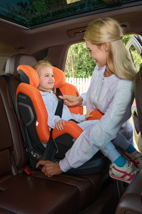 Autosedačka Recaro Xenon 1 Kid 2026 61-125cm Vibrant Orange