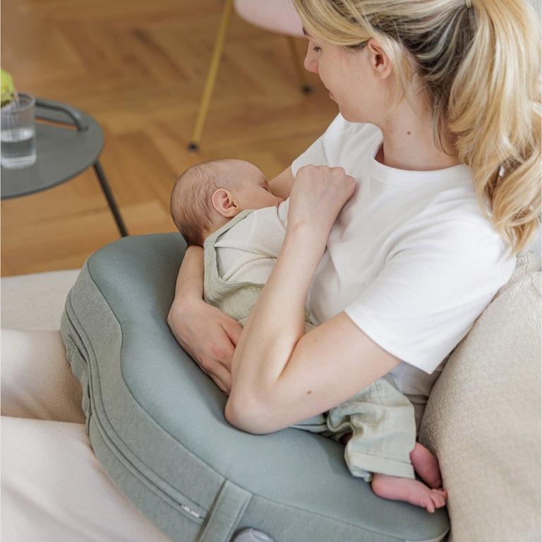 Inglesina Inglesina kojící polštář Elysia Quiet Beige" "Barva:béžové|Druh:polštáře|Kategorie:Těhotenské a kojící polštáře|Požadované vlastnosti:Možnost praní potahu|Výrobce:Inglesina|Značka:Inglesina|