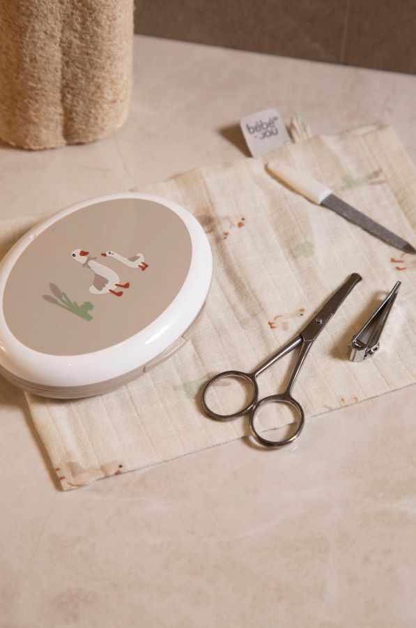 Bebe-Jou Dárková sada Bébé-Jou Soft Spring" "Barva:hnědé|Druh:sada kosmetických pomůcek|Použití:pro kojence|Vzor:Soft Spring|Značka:Bébé-jou|