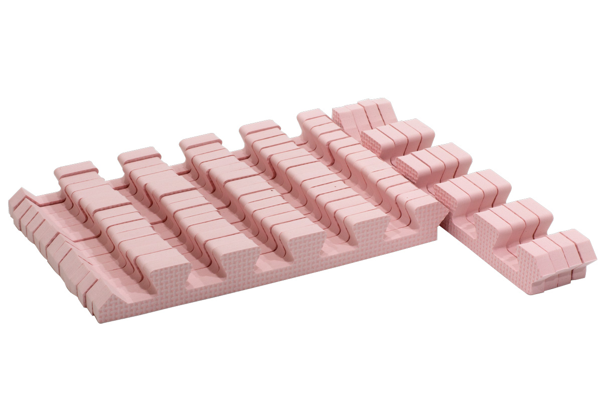 Rialto Baby Sada růžových okrajů pro pěnové puzzle 120x150cm" "Barva:růžové|Počet kusů:18|Značka:Rialto Baby|