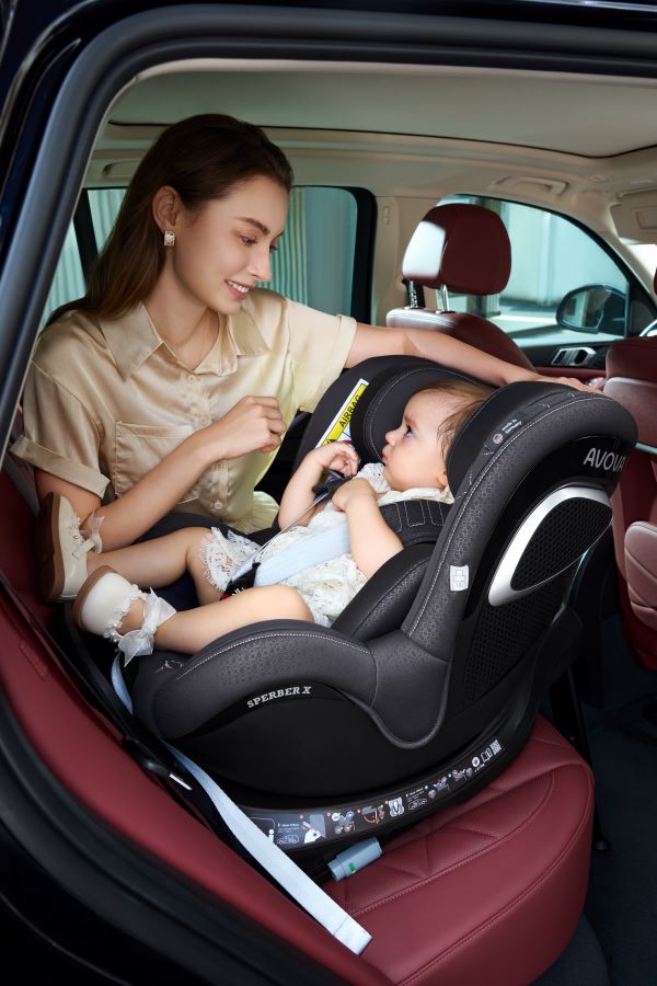 AVOVA AVOVA Sperber X 2026 Mountain Blue 40–105 cm" "Barva:modré|Hmotnost sedačky:12 kg|Odpovídá normě:ECE R129 i-Size|Orientace:univerzální|Požadované vlastnosti:ochrana proti bočnímu nárazu|Výrobce:Avova|Zabezpečení dítěte:pětibodový pás|Značka:Avova|