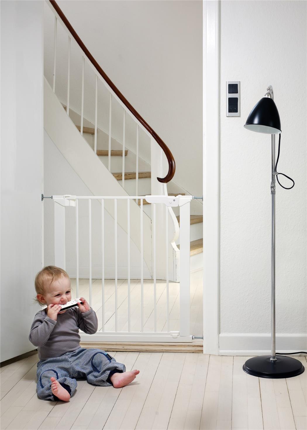 Baby Dan Zábrana Babydan Premier 73-80 cm bílá" "Barva:bílé|Druh zábrany:zábrana na schody|Materiál:kovové|Určení zábrany:bytové|